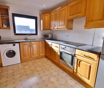 2 bedroom flat to rent - Photo 2