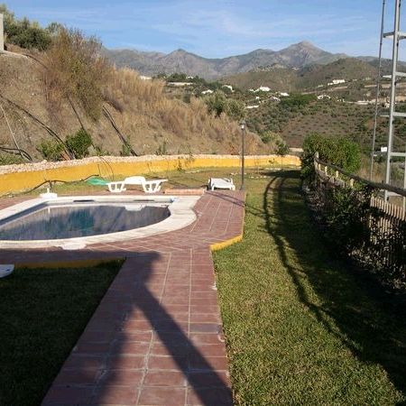 Detached villa with pool and nice views for Winter Rental in Frigiliana - Photo 1