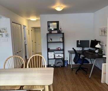 Grand 3 ½ Lumineux – Internet + Stationn - Photo 2