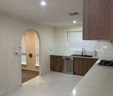 FAMILY HOME IN THE RHSZ! - Photo 5