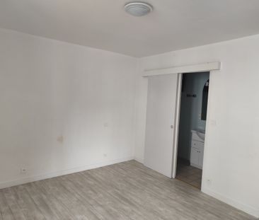Location Appartement 2 pièces 27m² SABLE SUR SARTHE 72300 - Photo 1