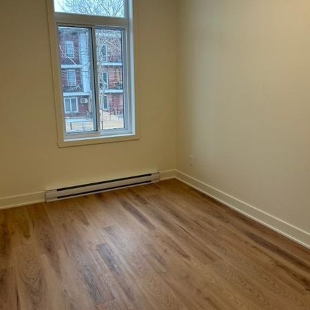 Superbe 5 1/2 à Hochelaga - Photo 3