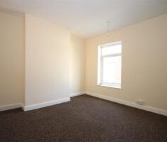 2 BEDROOM House - End Terrace - Photo 6