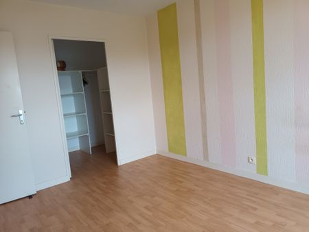 POITIERS SUD CROUTELLE T3 de 66.18 m² avec balcon et parking - Photo 4