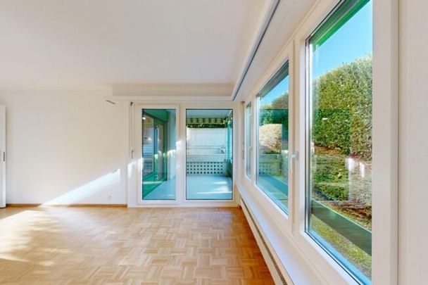 Appartement près du centre du village de Therwil avec balcon d’angle - Photo 1