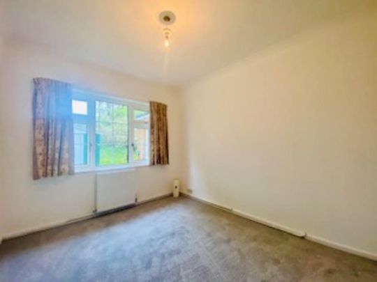 4 bedroom detached bungalow to rent - Photo 1