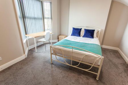 1 bedroom in a house share to rent - Photo 3