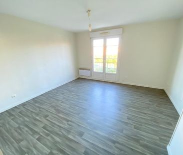 Location Appartement 1 pièce 31m² ST JEAN DE LA RUELLE 45140 - Photo 5