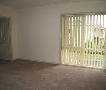 Charming Family Home in Pentridge Village - Photo 5