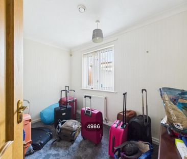 3 bedroom detached bungalow to rent - Photo 3