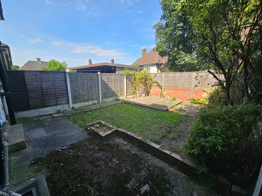 3 Bed - 887 York Road, Leeds - LS14 6HL - Professional - Photo 1