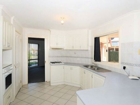 2 Melanie Blair Place, 3977, Skye Vic - Photo 3