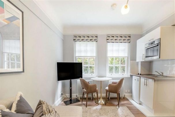 Studio to rent - Photo 1