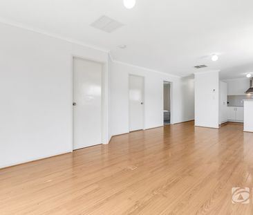19 Beach Road, St Kilda - Photo 1
