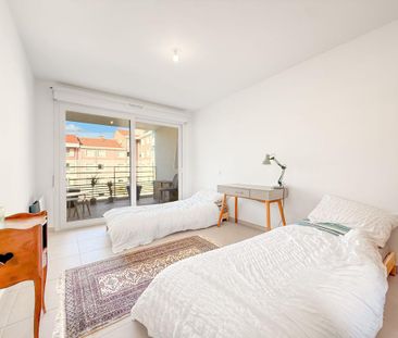 Location Appartement 3 pièces Meublé NICE 06300 - Photo 5