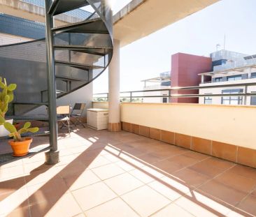 with double terrace, open views and urbanization with all services - Photo 6
