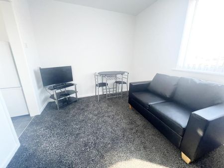 1 bedroom ground floor flat to rent - Photo 5