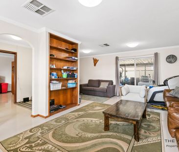 Family Home with Prime Location - Photo 4