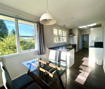 Tidy Family Home in Convenient Location - Mangakakahi - Photo 4