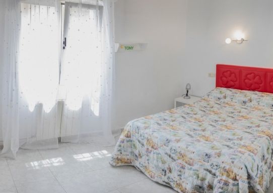 Villa for rent in Cumbre del Sol with 5 bedrooms