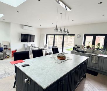 1 bedroom in a house share to rent - Photo 6