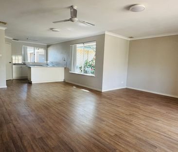 Centrally located spacious unit - Photo 1