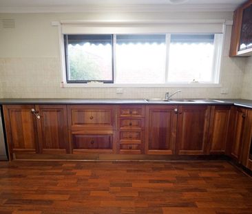 Stylish 2-Bedroom Unit in Box Hill - Perfect for Modern Living - Photo 1