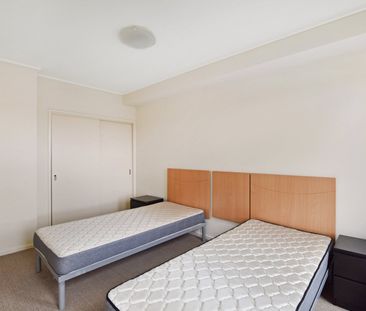 5608/570 Lygon Street, Carlton VIC 3053 - Photo 4