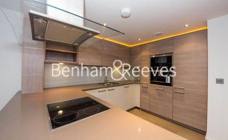 2 Bedroom flat to rent in Townmead Road, Fulham, SW6 - Photo 2