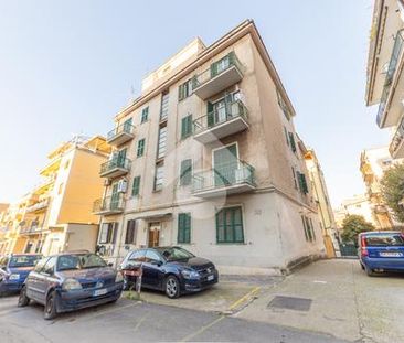 Monolocale in affitto - Photo 2