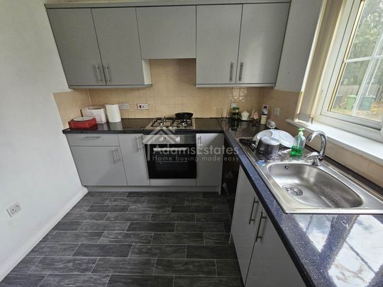 Price £850 pcm - Available Now - Unfurnished - Photo 1