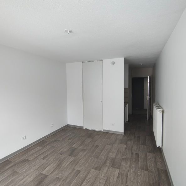 Location Appartement 1 pièce 22m² FRANQUEVILLE ST PIERRE 76520 - Photo 1