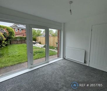 3 bedroom semi-detached house to rent - Photo 2