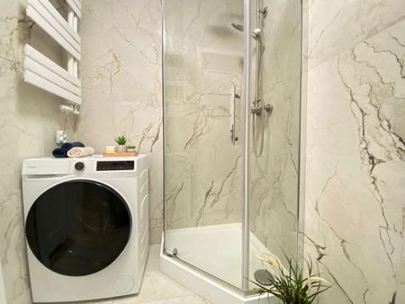 Mieszkanie pachnące nowością w sercu Poznania - Zdjęcie 5