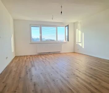 Generalsanierte 2 Zimmer Wohnung - Parkplatz inklusive - Foto 1