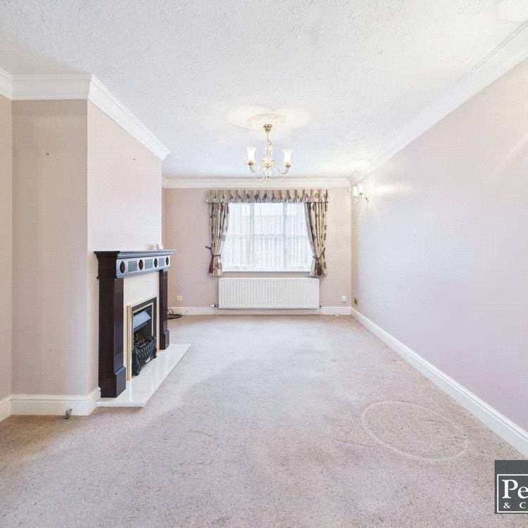 4 bedroom detached house to rent - Photo 1
