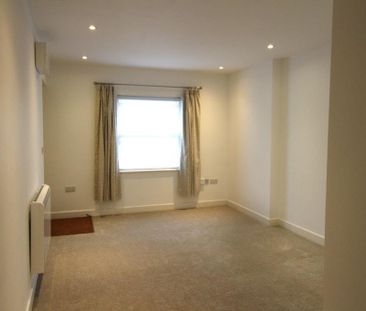 1 bedroom ground floor flat to rent - Photo 2