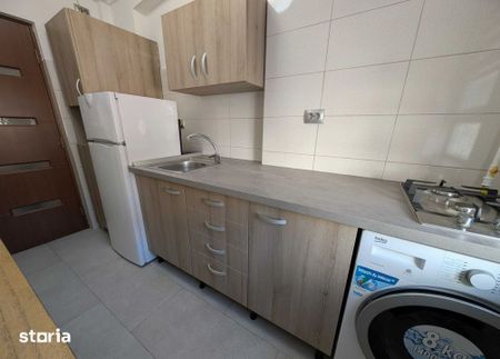 Apartament 2 camere in Centru, parcare in curte - Photo 3