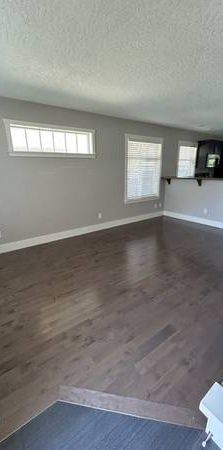 2 Bedroom Townhome in Duncan - Photo 1