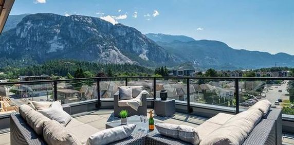 Modern 1-Bedroom + Den Condo with Spectacular Mountain Views - Photo 2