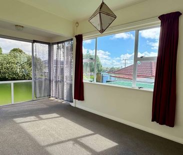 Rent Includes Lawn cuts - Photo 5