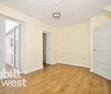 3 bedroom terraced house to rent - Photo 2