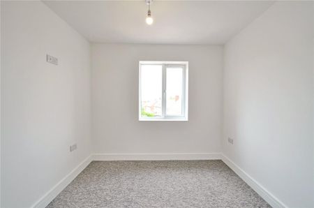 6 bedroom semi-detached house to rent - Photo 5