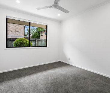 Spacious Family Home with Pool & Tennis Court - Photo 3