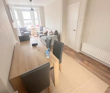 38 London Road, Belfast, BT6 8EY - Photo 2