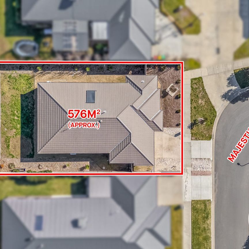 MODERN FOUR BEDROOM FAMILY HOME IN DESIRED SUBURB - Photo 1