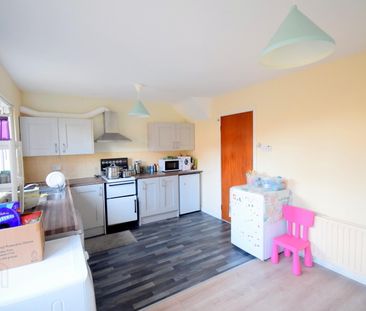 19 Ravenhill Court, BT68FS, Belfast - Photo 2