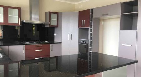 Lavish Living in the heights - Photo 3