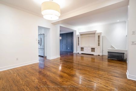 Detached Home For Lease | E9036091 - Photo 4
