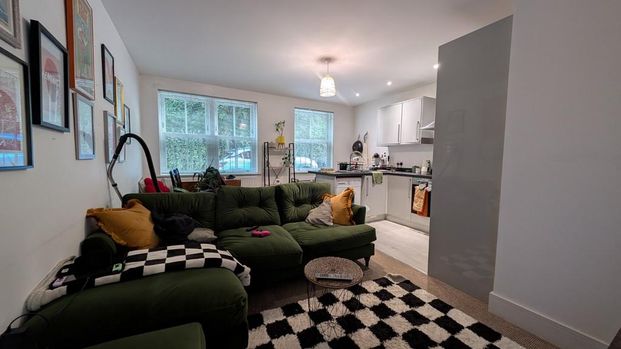 2 bedroom flat to rent - Photo 1